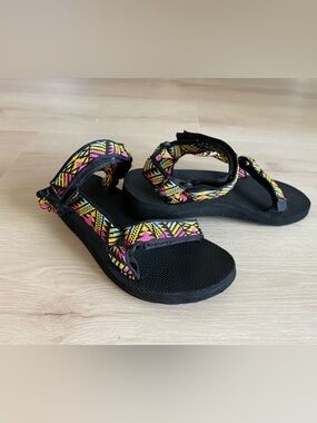 Ladies multicolored Teva sandals size 7